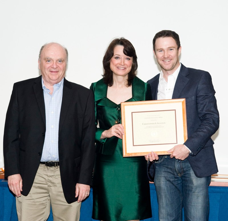Dr. Sullivan receiving the 2011 teaching award